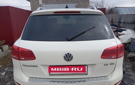 Volkswagen Touareg III, 2011 год, 1 800 000 рублей, 28 фотография