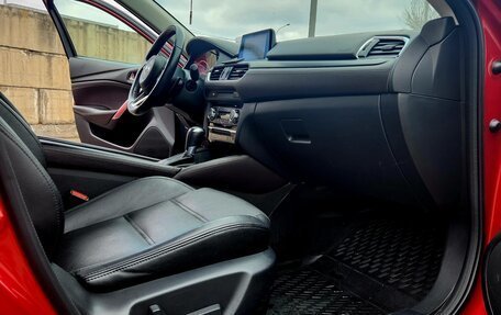 Mazda 6, 2017 год, 2 300 000 рублей, 3 фотография