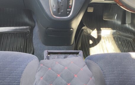 Honda Stream I рестайлинг, 2002 год, 580 000 рублей, 8 фотография