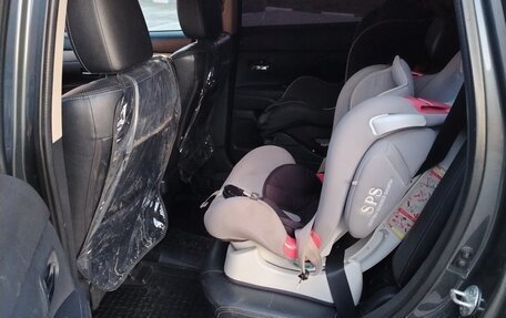 Mitsubishi Outlander III рестайлинг 3, 2014 год, 1 330 000 рублей, 15 фотография