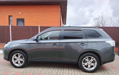 Mitsubishi Outlander III рестайлинг 3, 2014 год, 1 330 000 рублей, 3 фотография