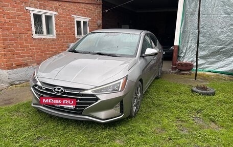 Hyundai Elantra VI рестайлинг, 2020 год, 1 600 000 рублей, 4 фотография