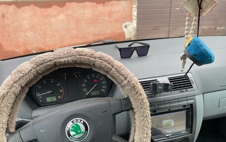 Skoda Fabia I, 2001 год, 330 000 рублей, 2 фотография