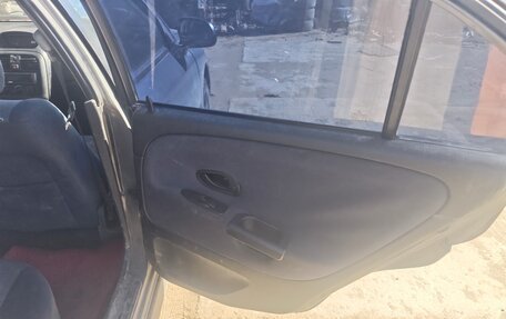 Mitsubishi Carisma I, 2002 год, 330 000 рублей, 16 фотография