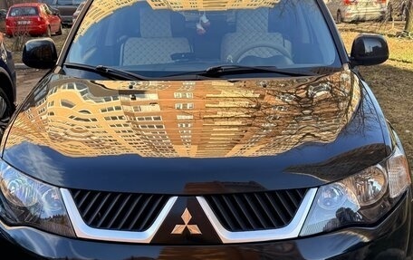 Mitsubishi Outlander III рестайлинг 3, 2008 год, 1 150 000 рублей, 2 фотография