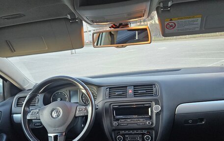 Volkswagen Jetta VI, 2011 год, 1 150 000 рублей, 8 фотография