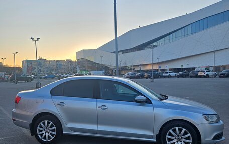 Volkswagen Jetta VI, 2011 год, 1 150 000 рублей, 2 фотография