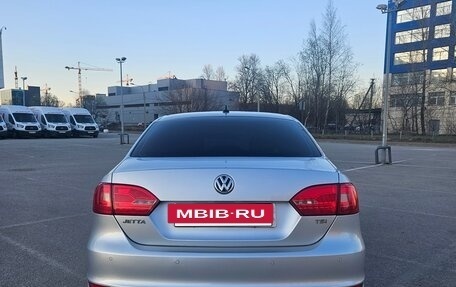 Volkswagen Jetta VI, 2011 год, 1 150 000 рублей, 4 фотография