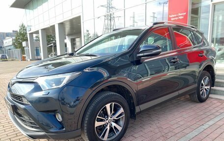 Toyota RAV4, 2017 год, 2 390 000 рублей, 7 фотография