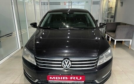 Volkswagen Passat B7, 2011 год, 679 000 рублей, 2 фотография