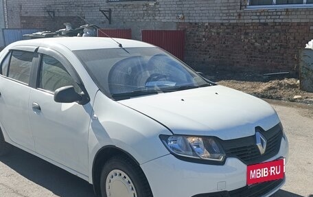 Renault Logan II, 2016 год, 555 000 рублей, 2 фотография