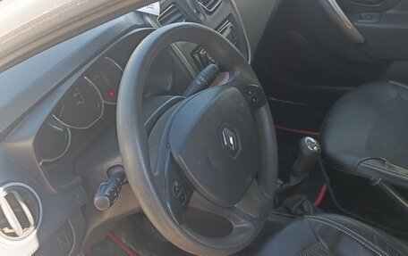 Renault Logan II, 2016 год, 555 000 рублей, 6 фотография