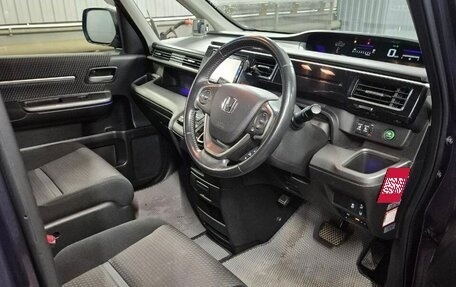 Honda Stepwgn IV, 2016 год, 2 000 000 рублей, 5 фотография
