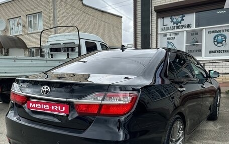 Toyota Camry, 2017 год, 2 049 000 рублей, 5 фотография