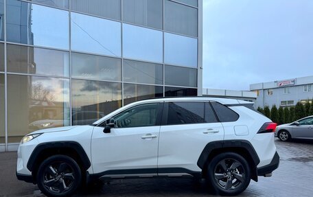 Toyota RAV4, 2022 год, 3 650 000 рублей, 5 фотография