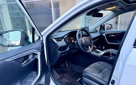 Toyota RAV4, 2022 год, 3 650 000 рублей, 7 фотография