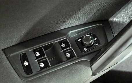 Volkswagen Tiguan II, 2017 год, 2 700 000 рублей, 12 фотография