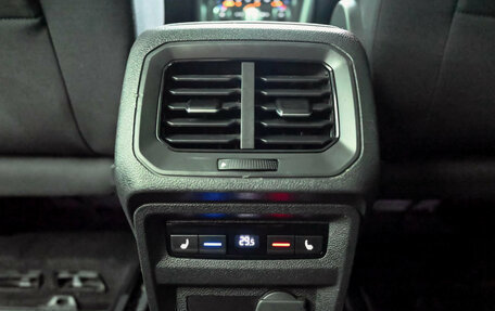 Volkswagen Tiguan II, 2017 год, 2 700 000 рублей, 15 фотография