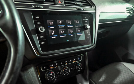 Volkswagen Tiguan II, 2017 год, 2 700 000 рублей, 14 фотография