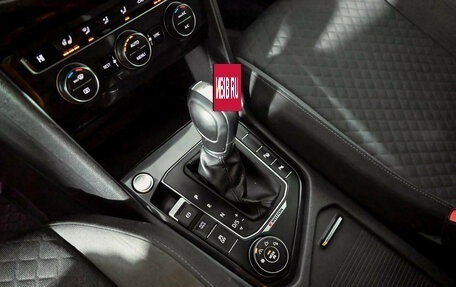 Volkswagen Tiguan II, 2017 год, 2 700 000 рублей, 13 фотография