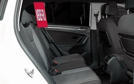 Volkswagen Tiguan II, 2017 год, 2 700 000 рублей, 18 фотография