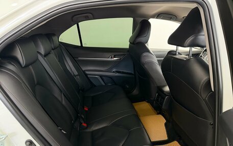 Toyota Camry, 2020 год, 2 900 000 рублей, 15 фотография