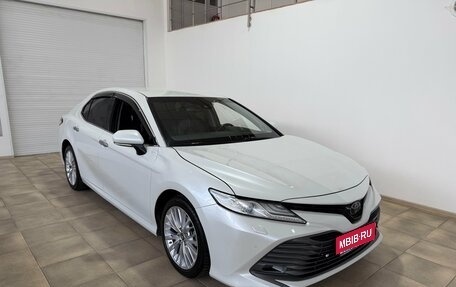Toyota Camry, 2020 год, 2 900 000 рублей, 2 фотография