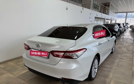 Toyota Camry, 2020 год, 2 900 000 рублей, 4 фотография
