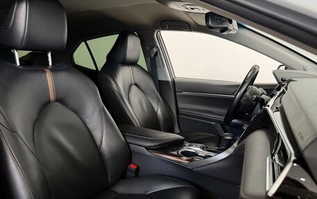 Toyota Camry, 2020 год, 2 900 000 рублей, 28 фотография