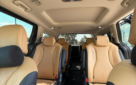 KIA Carnival, 2023 год, 5 800 000 рублей, 15 фотография