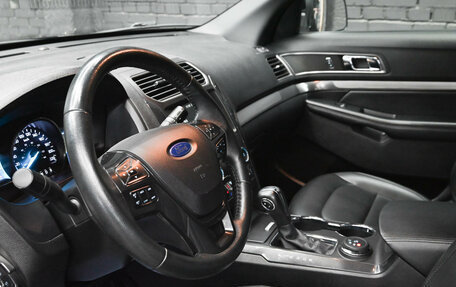 Ford Explorer VI, 2018 год, 3 590 000 рублей, 17 фотография