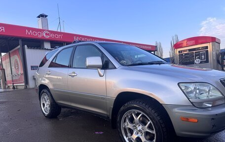 Lexus RX IV рестайлинг, 2001 год, 1 500 000 рублей, 1 фотография