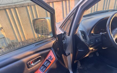 Lexus RX IV рестайлинг, 2001 год, 1 500 000 рублей, 8 фотография