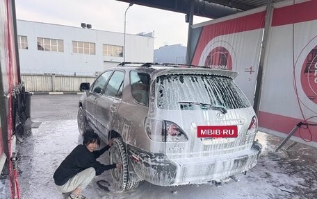 Lexus RX IV рестайлинг, 2001 год, 1 500 000 рублей, 4 фотография