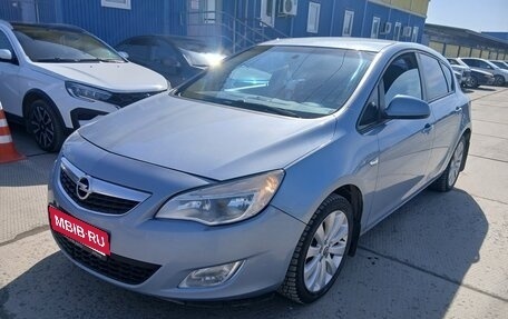 Opel Astra J, 2011 год, 600 000 рублей, 1 фотография