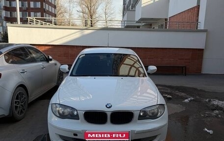 BMW 1 серия, 2011 год, 690 000 рублей, 1 фотография