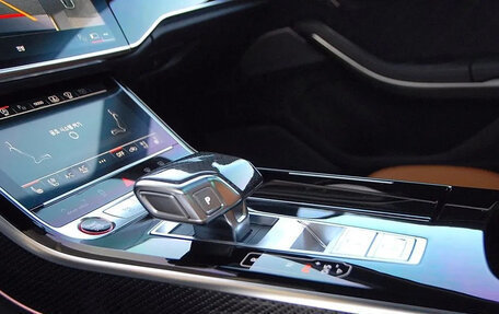 Audi S8, 2023 год, 16 800 000 рублей, 14 фотография