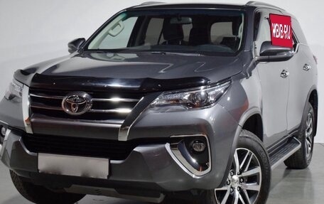Toyota Fortuner II, 2018 год, 5 990 000 рублей, 2 фотография
