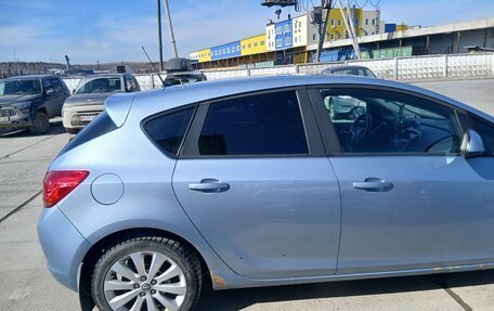 Opel Astra J, 2011 год, 600 000 рублей, 5 фотография