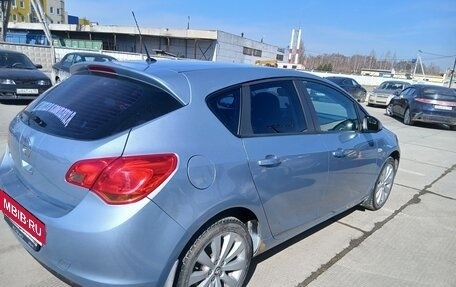 Opel Astra J, 2011 год, 600 000 рублей, 4 фотография