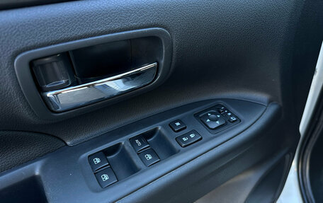 Mitsubishi Outlander III рестайлинг 3, 2018 год, 2 700 000 рублей, 23 фотография