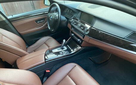 BMW 5 серия, 2010 год, 2 050 000 рублей, 9 фотография