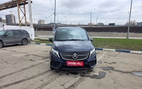 Mercedes-Benz V-Класс, 2018 год, 6 150 000 рублей, 2 фотография