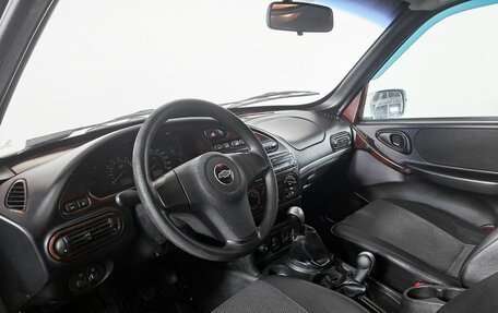 Chevrolet Niva I рестайлинг, 2010 год, 550 000 рублей, 20 фотография