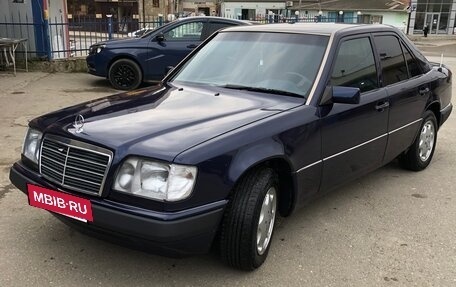 Mercedes-Benz E-Класс, 1994 год, 650 000 рублей, 7 фотография
