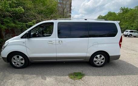 Hyundai Grand Starex Grand Starex I рестайлинг 2, 2012 год, 1 900 000 рублей, 2 фотография