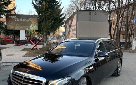 Mercedes-Benz E-Класс, 2020 год, 3 900 000 рублей, 7 фотография