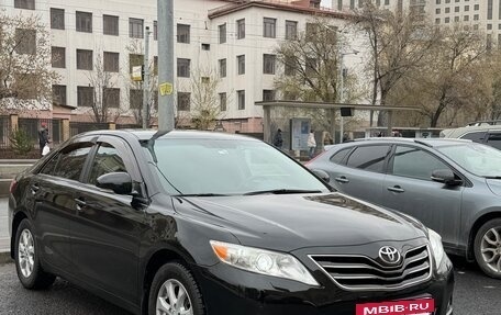 Toyota Camry, 2011 год, 2 800 000 рублей, 2 фотография