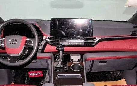 Toyota Sienna, 2026 год, 10 500 000 рублей, 13 фотография