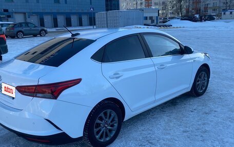 Hyundai Solaris II рестайлинг, 2021 год, 1 580 000 рублей, 5 фотография